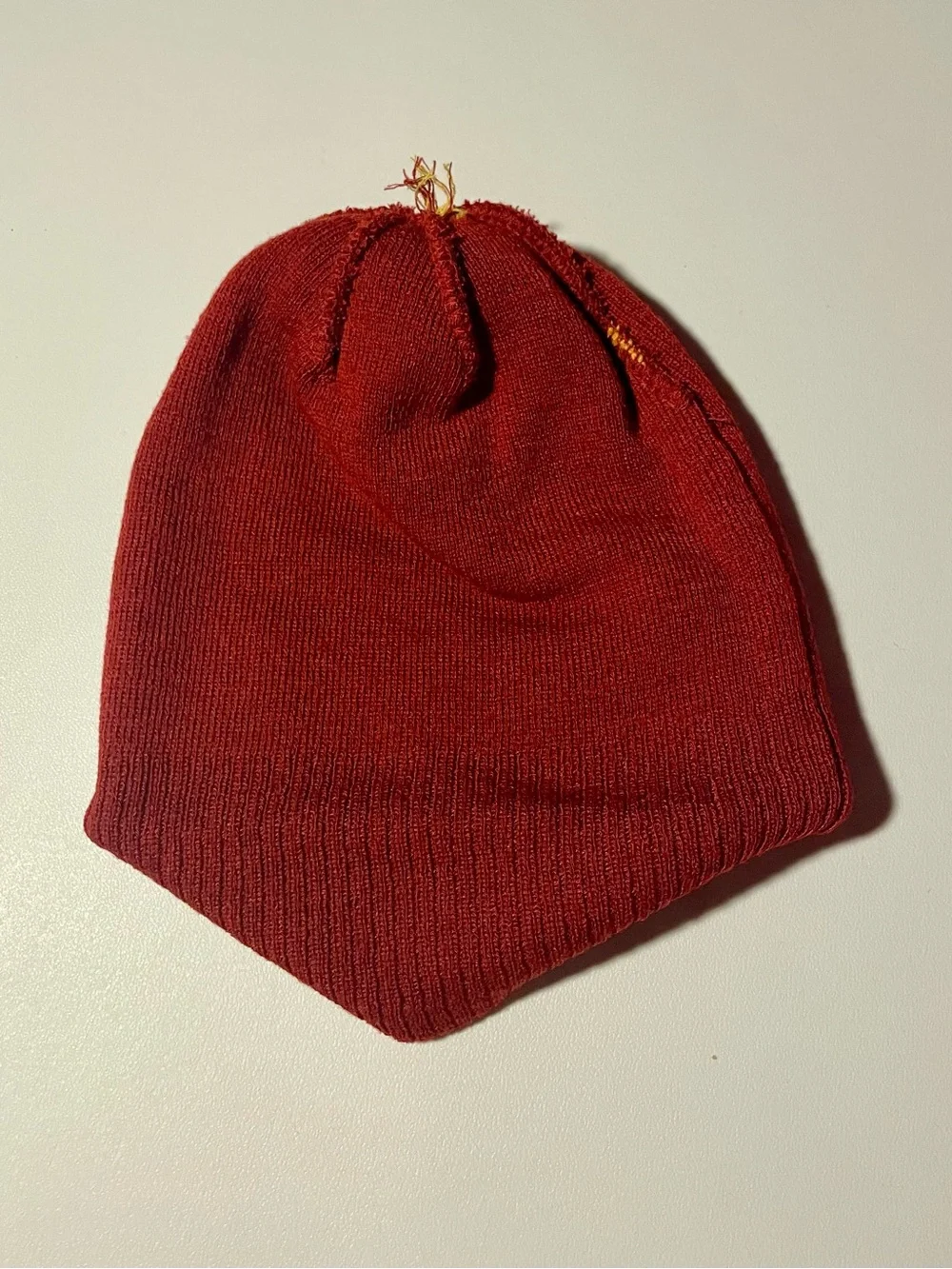 Carlton Draught Maroon Yellow Pom Pom Beanie AFL Footy Winter Knit Hat OSFM